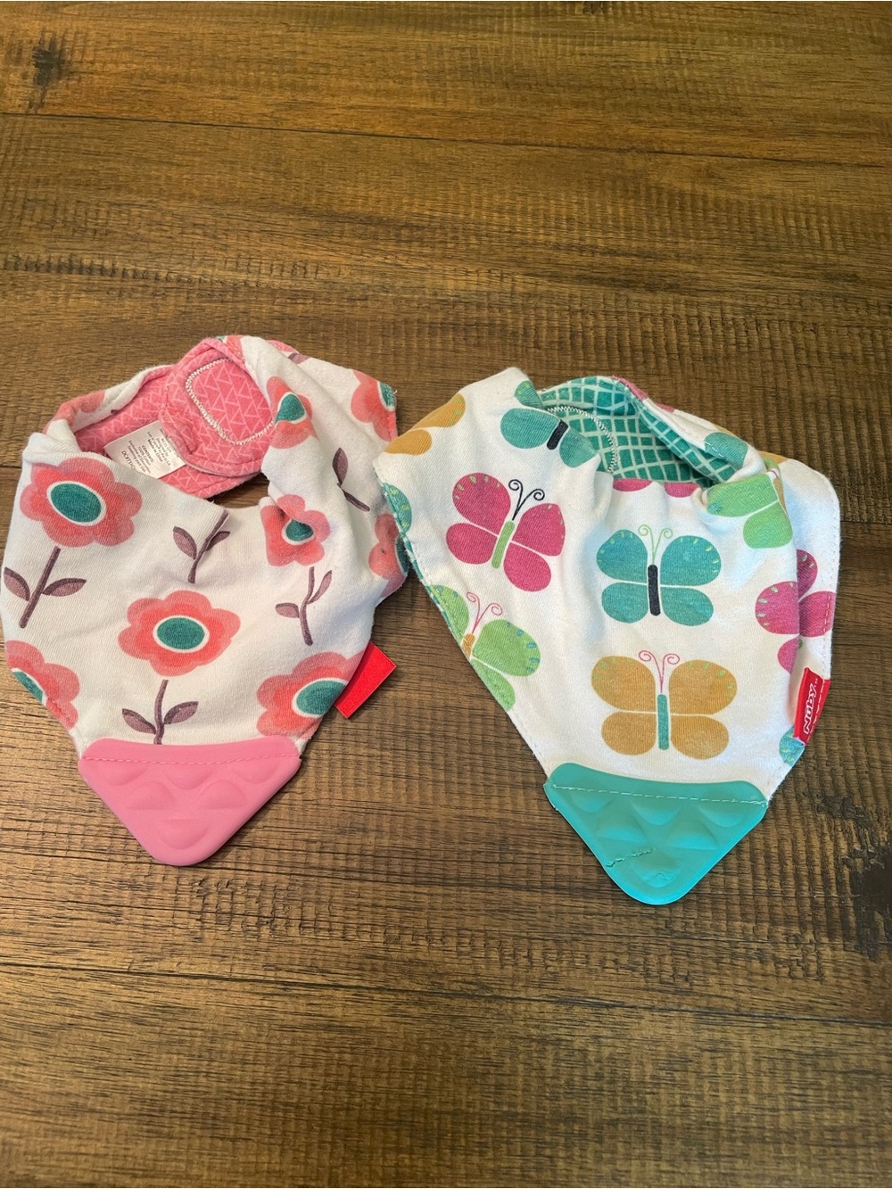 Nuby bibs